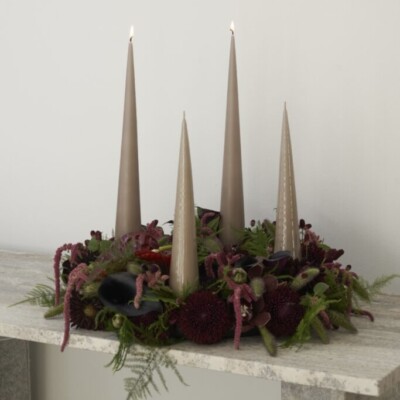 Ester & Erik stožasta ukrasna svijeća