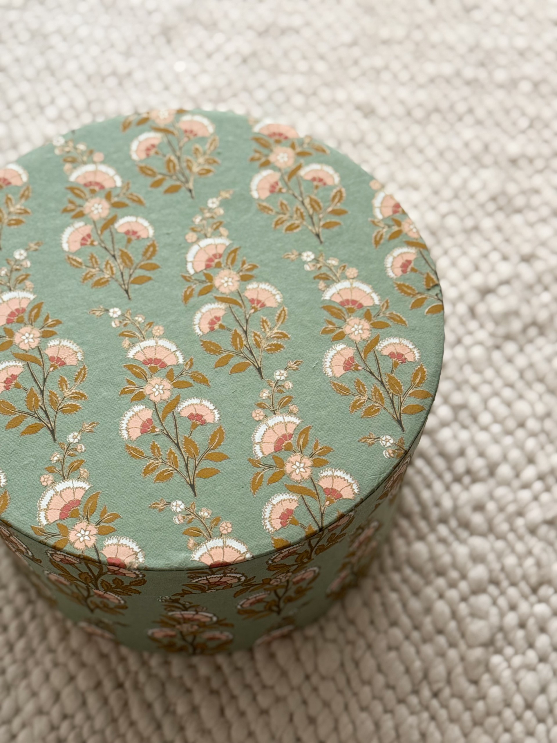 Okrugla dekorativna kutija Calla zelena L