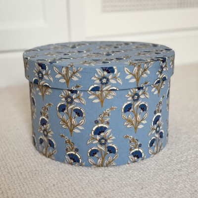 Okrugla dekorativna kutija Calla plava L